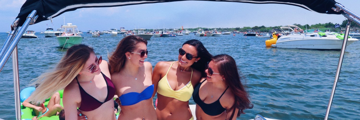 allyscacco's profile banner image