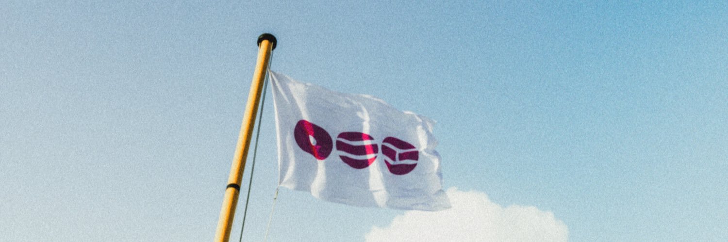 ⦿ ☰ ☲ ⁷ nad vio a BTS banner