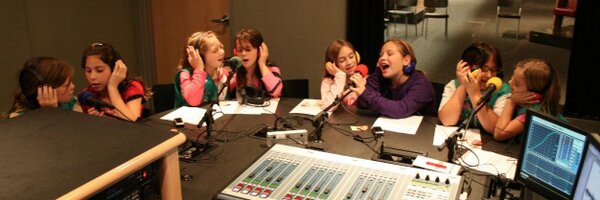 slbradio Profile Banner