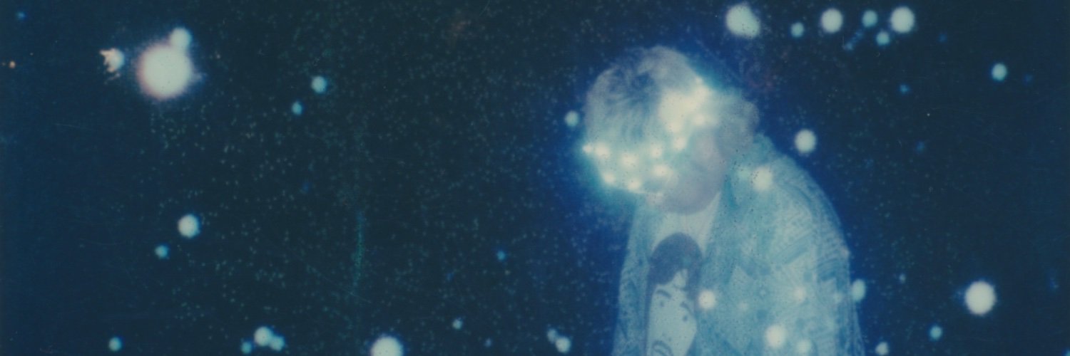 Lizzie McGuire’s gossip blog banner