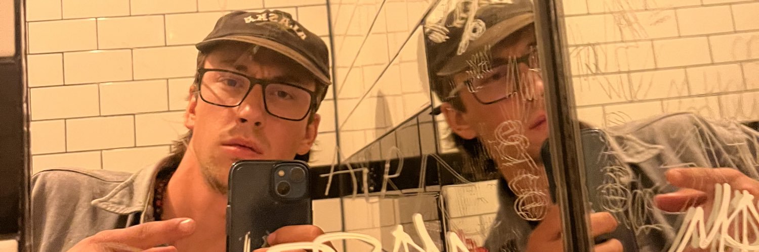 cam_pee_bell's profile banner image