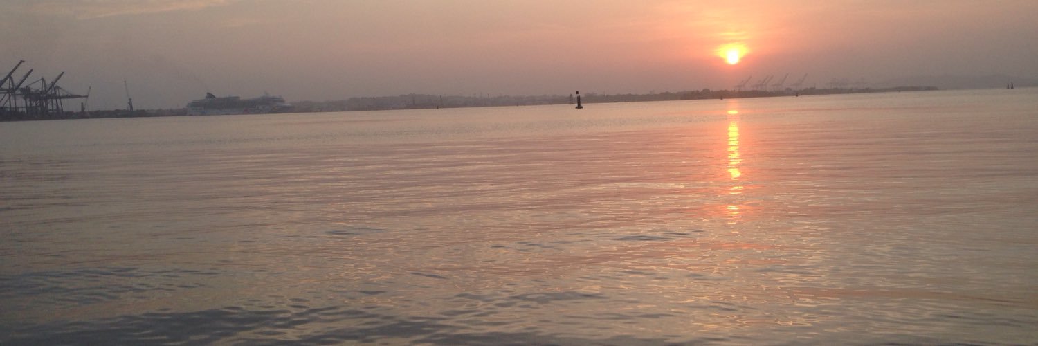 LauLoperaG's profile banner image
