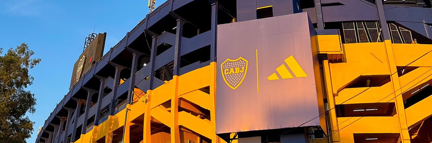 MagaliCacase's profile banner image