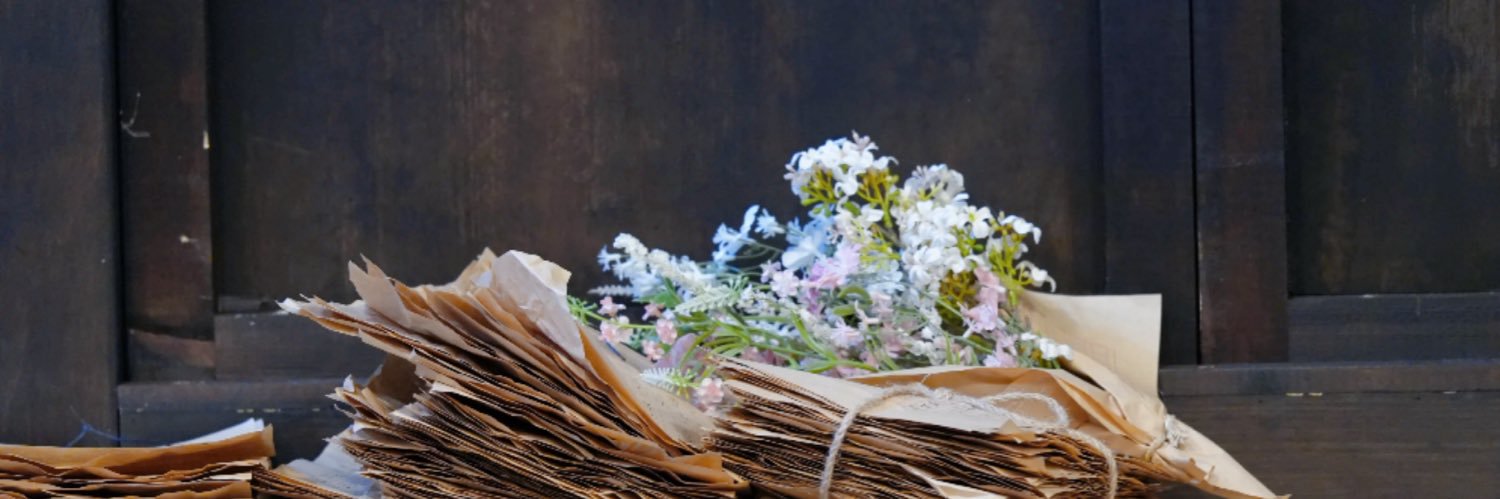 양³ banner