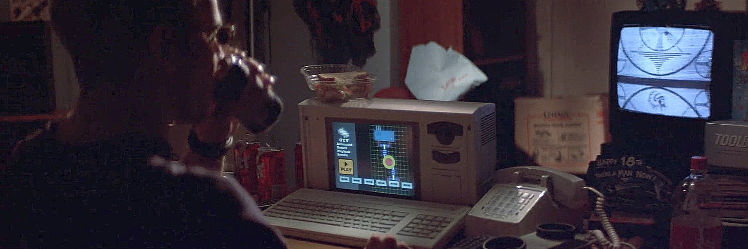 ʎɐןɔ ןןǝɥɔʇıɯ banner