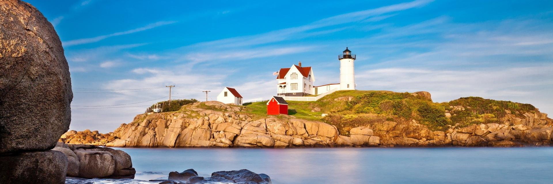 amymacomber's profile banner image