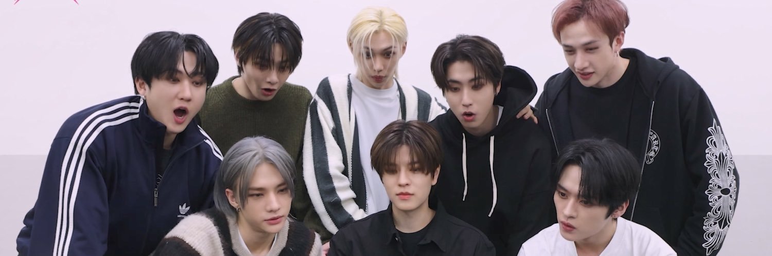 _praew00's profile banner image