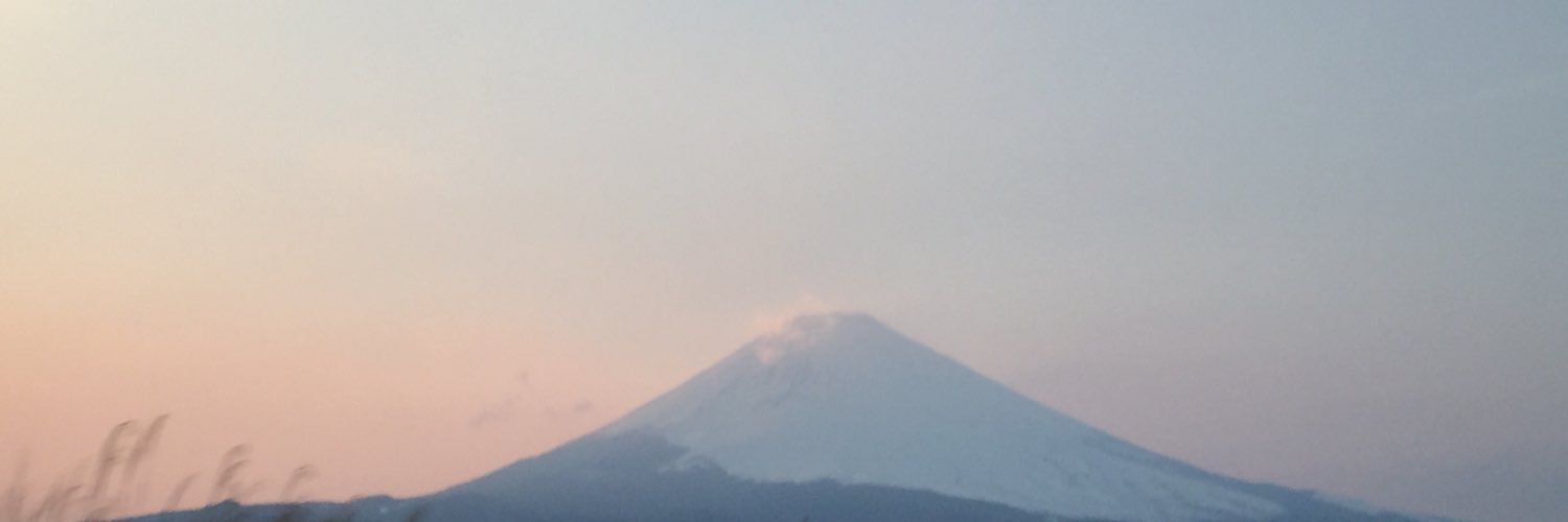 momode358's profile banner image