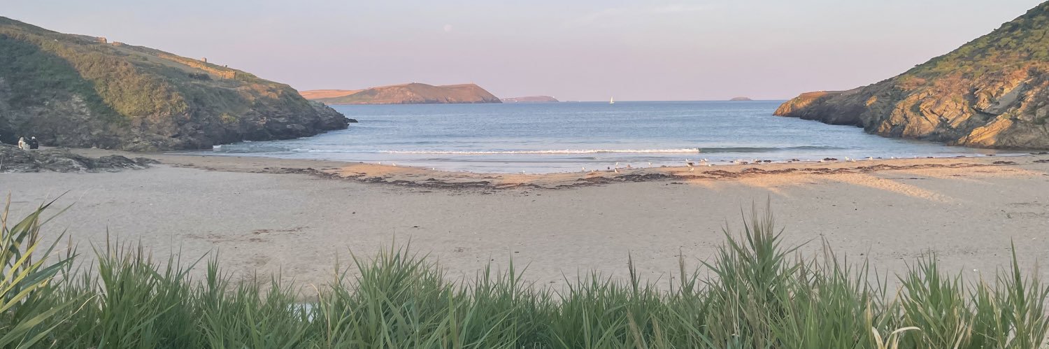 nzlloyd's profile banner image