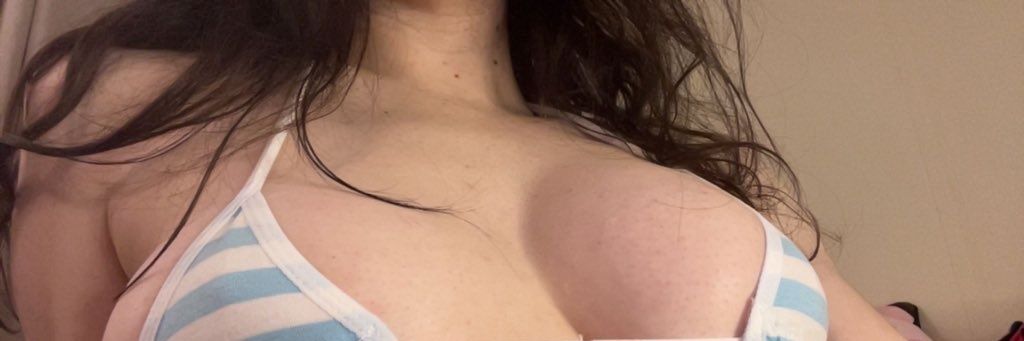 thathotmamaa's profile banner image