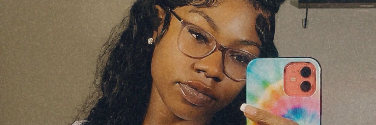 adorezee_'s profile banner image
