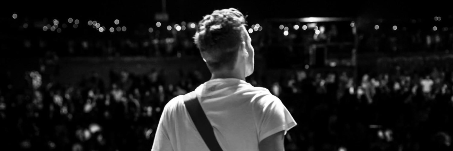 RChabes_'s profile banner image