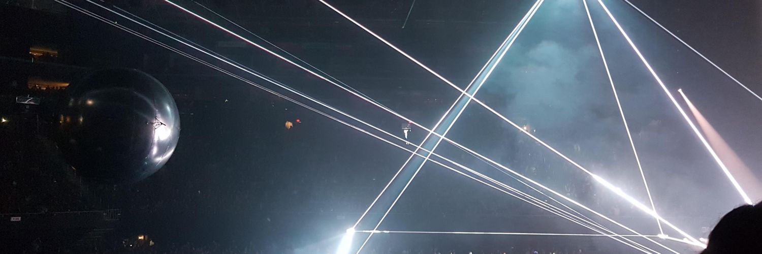 val_702's profile banner image