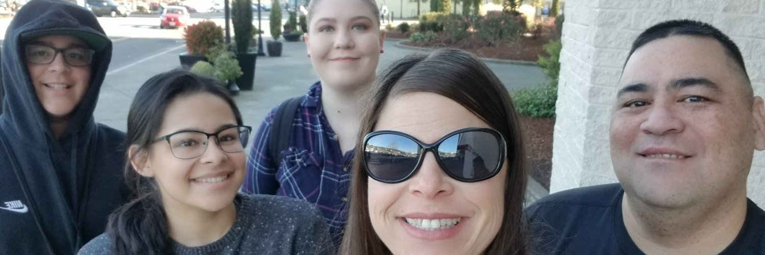 natartemom's profile banner image