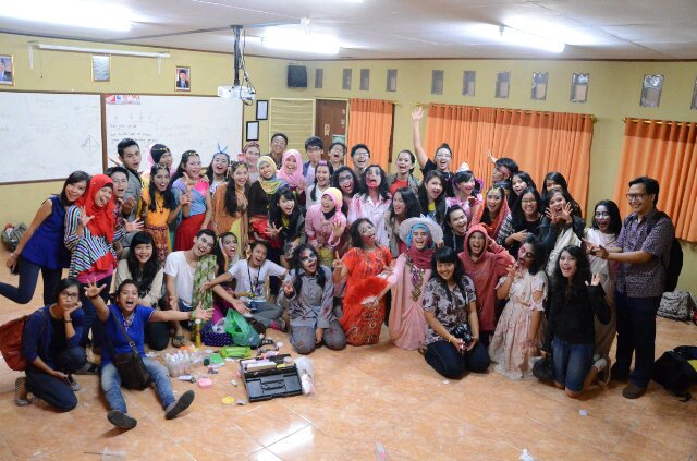 Teater Kaca banner