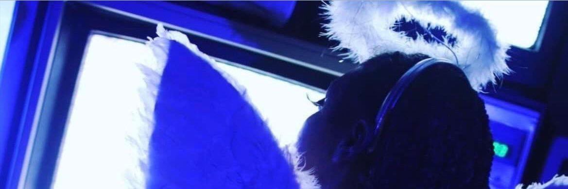 avi0nne's profile banner image