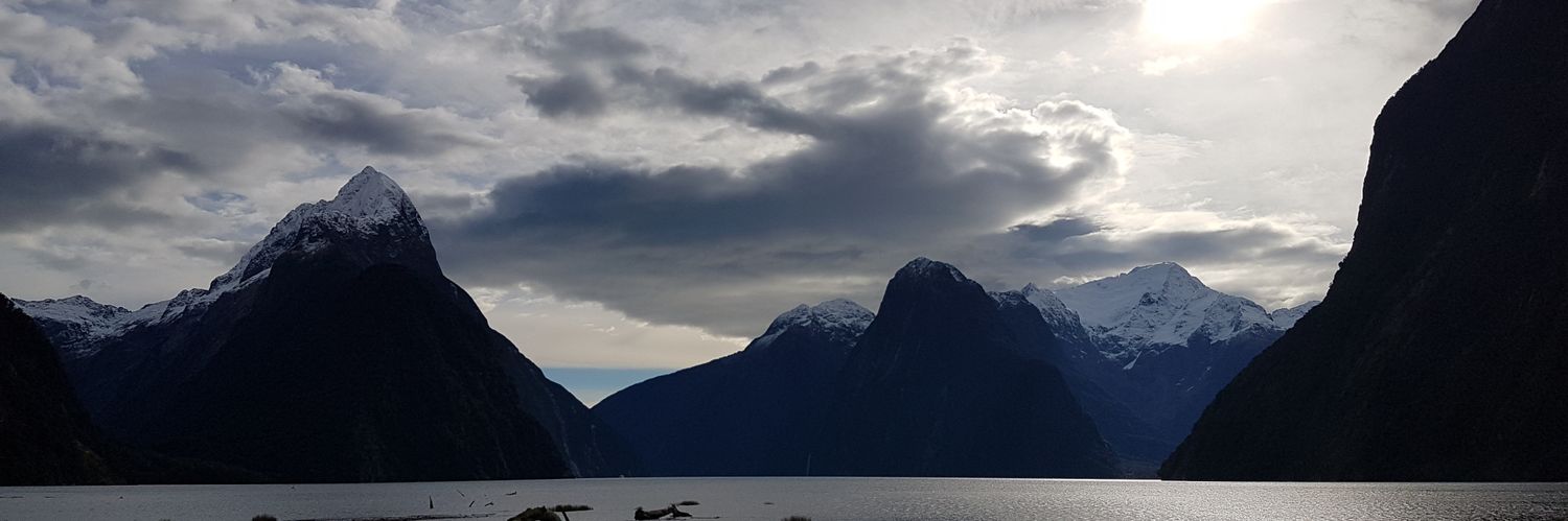 ibnusitompul's profile banner image