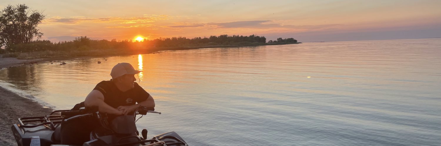 tr_trix's profile banner image