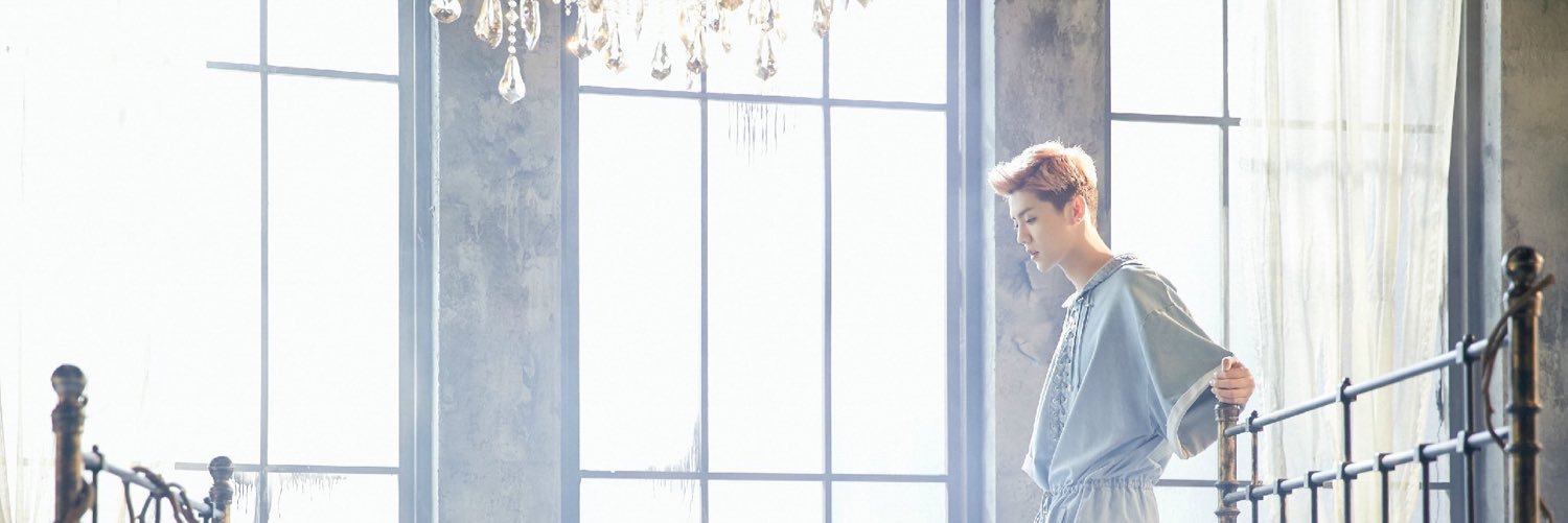 LUHAN7b04's profile banner image