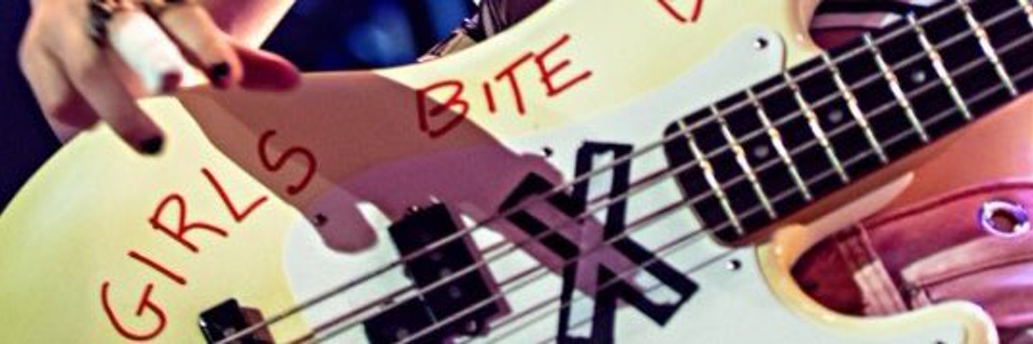 ⚡️GIRLS BITE BACK⚡️ Profile Banner