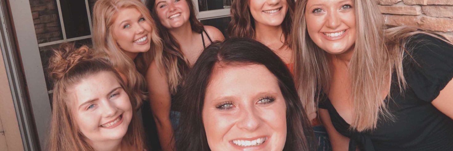 Jess_Hansen17's profile banner image
