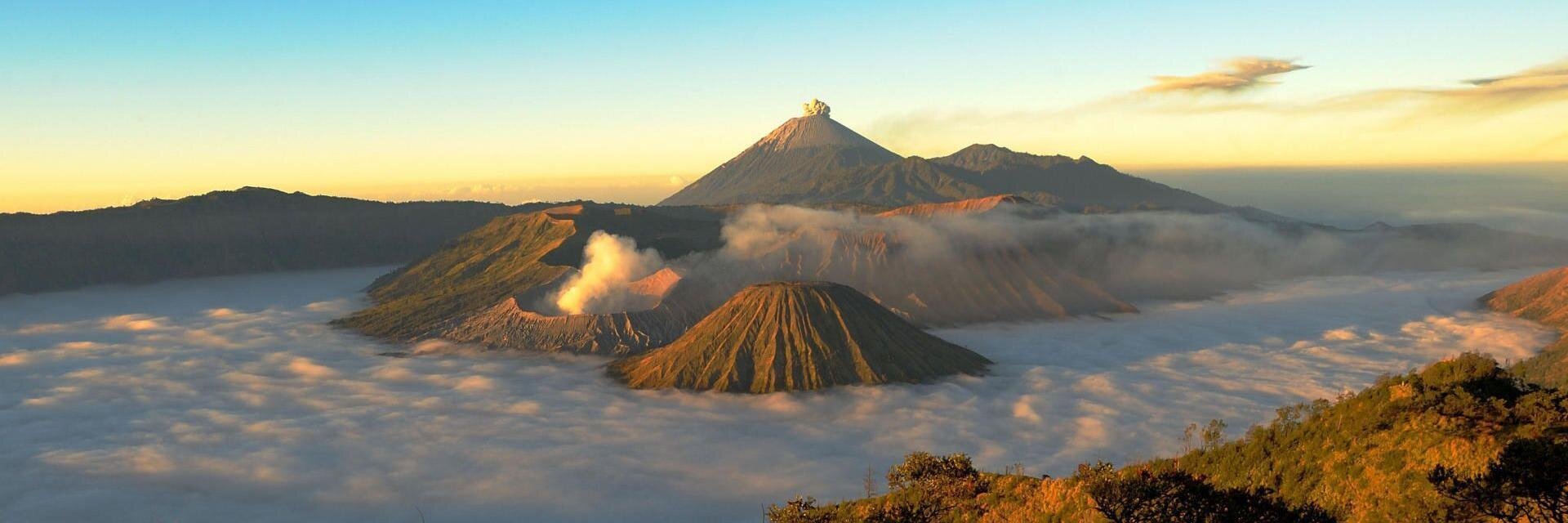 anggitrezky's profile banner image