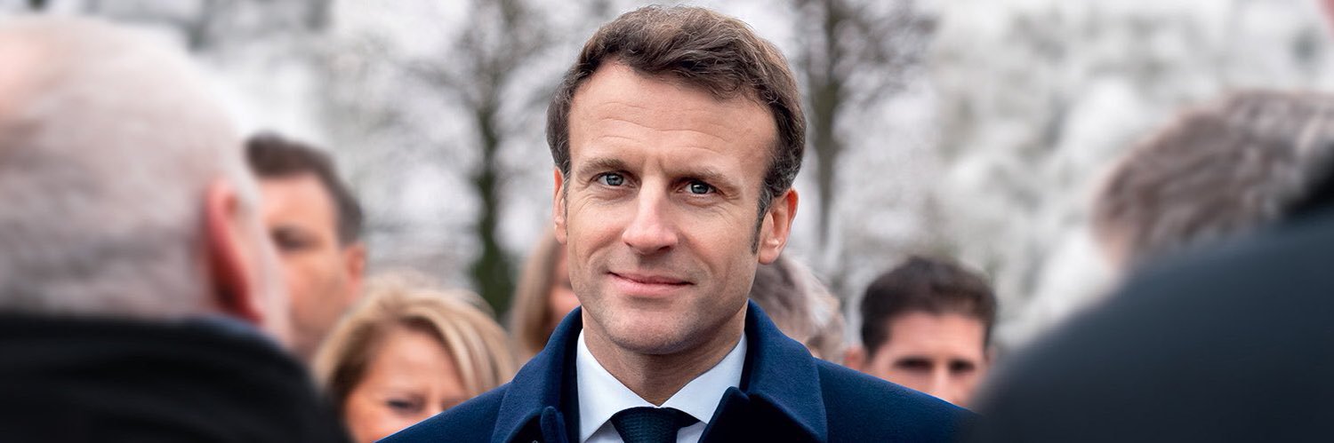 avecvous2022's profile banner image