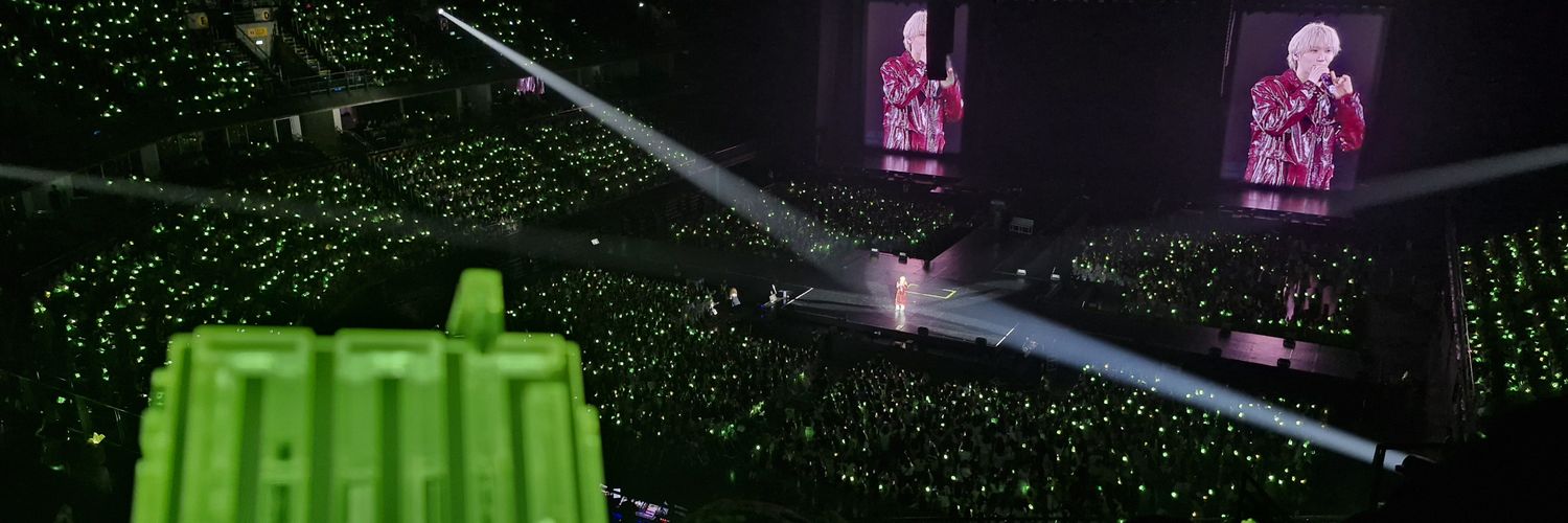 ᴿ banner