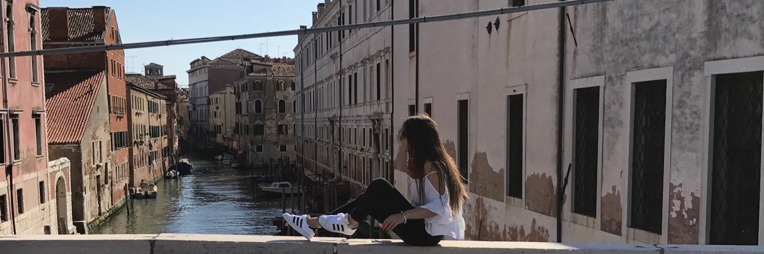 camicurzi's profile banner image