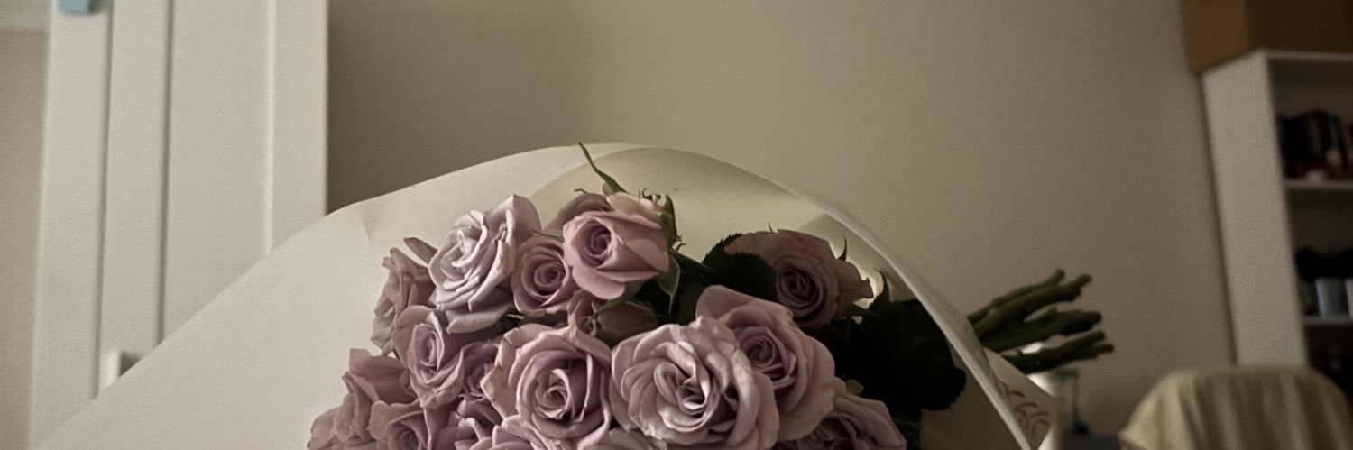 krislez12's profile banner image