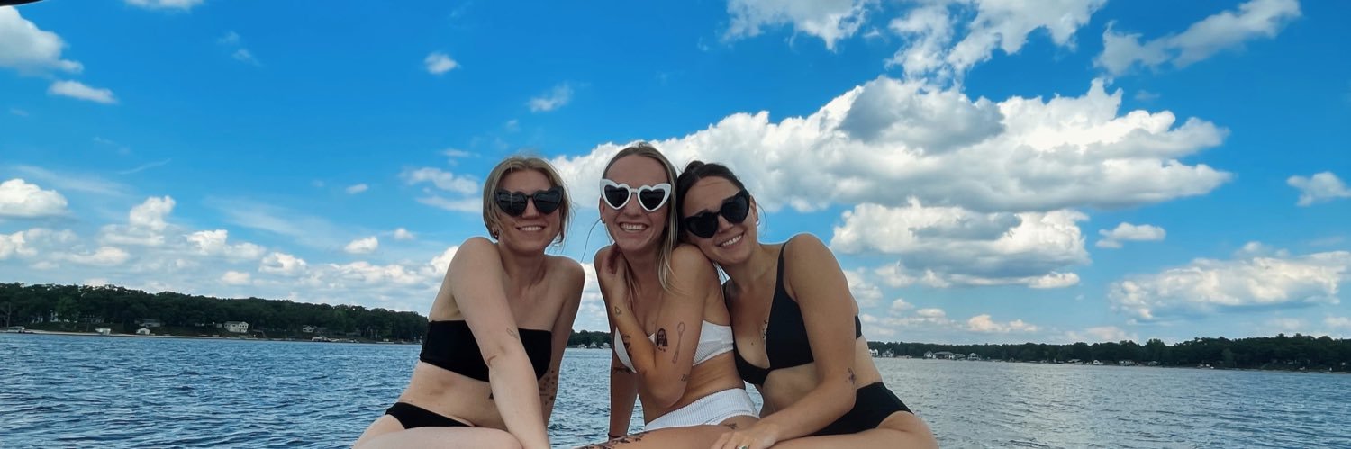 hannahvanthof's profile banner image