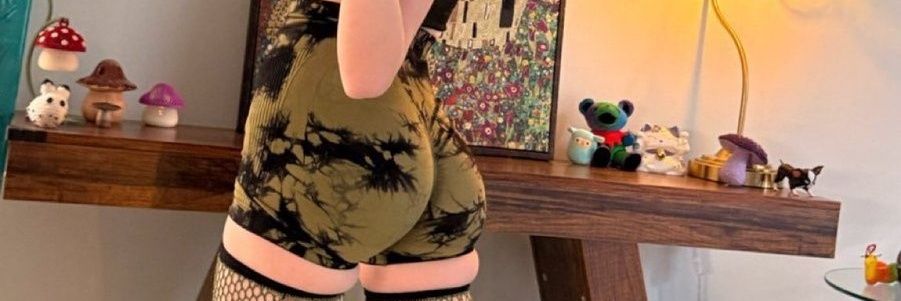 🥰Pretty Little Trap😈 banner