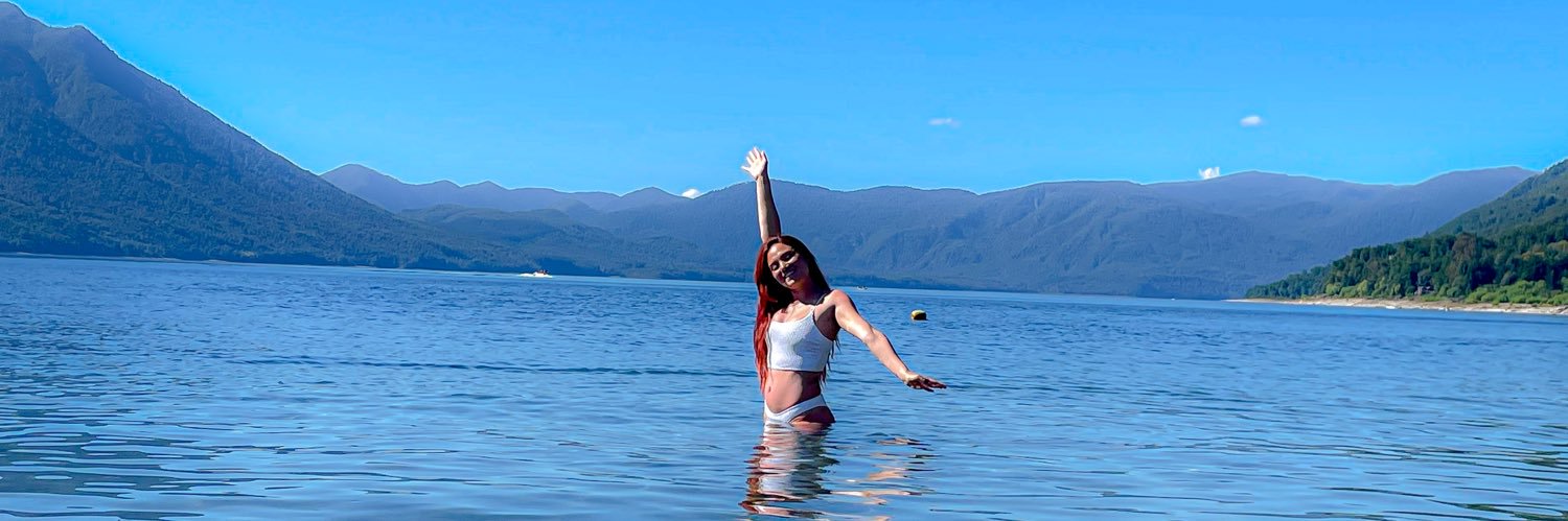 María Isabel banner