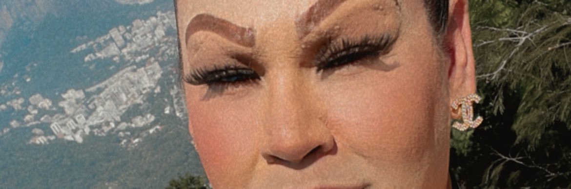 Chantillypena's profile banner image