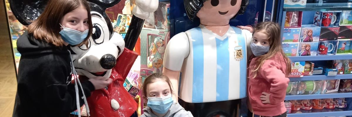 MaximoCaravia's profile banner image