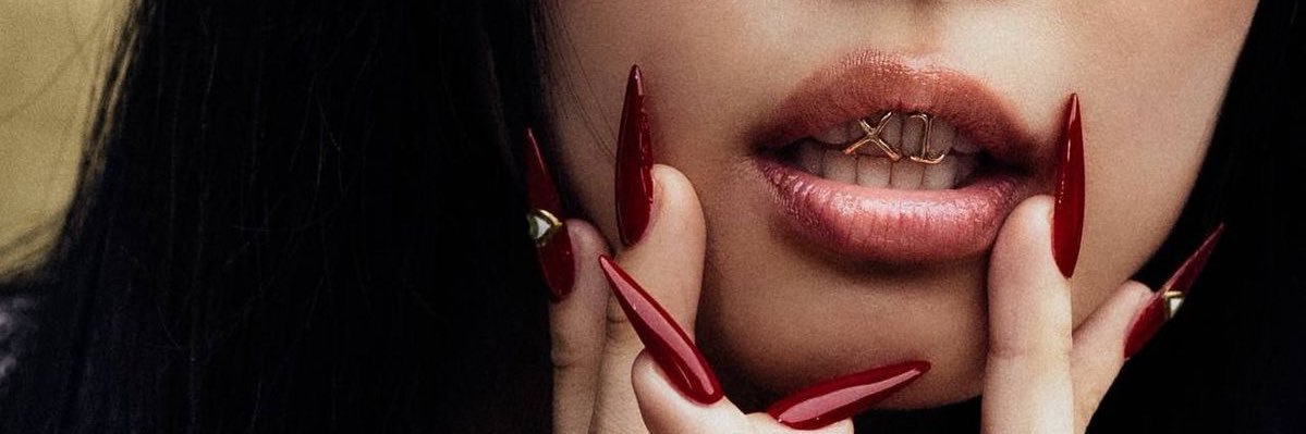 victoria 🪭 banner