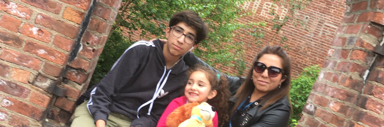pao_vilca's profile banner image