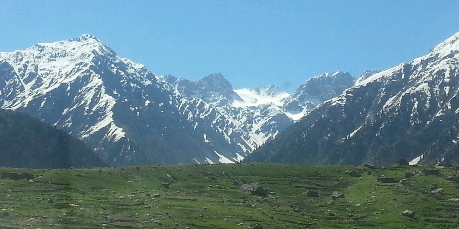moukhan's profile banner image