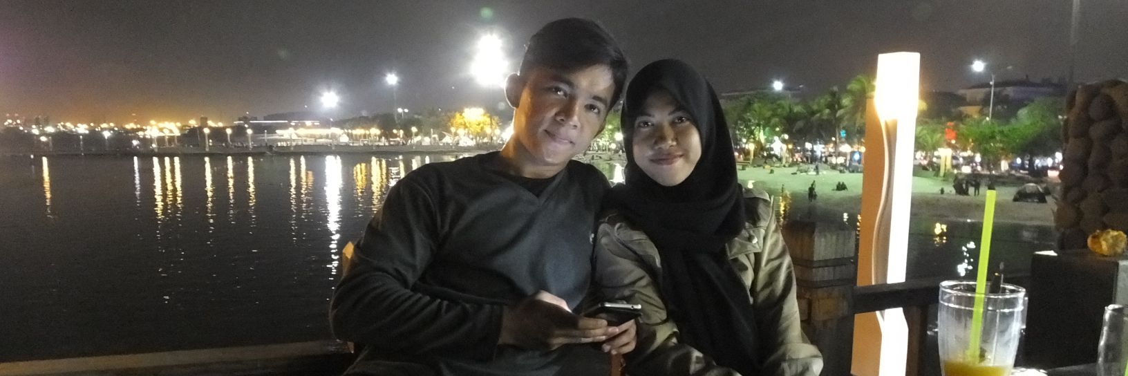 dinikhn's profile banner image