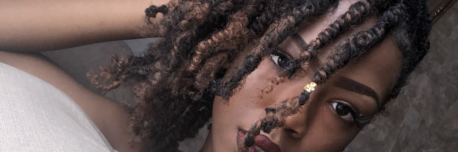 melainnn's profile banner image