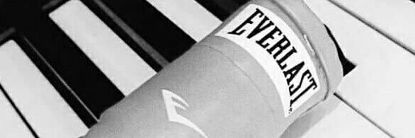 ᗩᑎᗩ ᑭᗩᑌᒪᗩ ᗩᗰᗩᘔOᑎᗩᔕ 🎵🖤🎵 banner