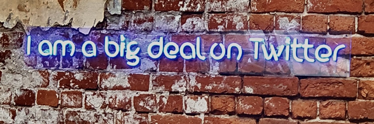 robert hanlon 📸 banner