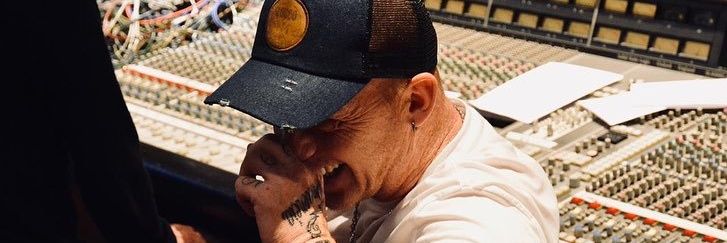 LourdesVicky's profile banner image