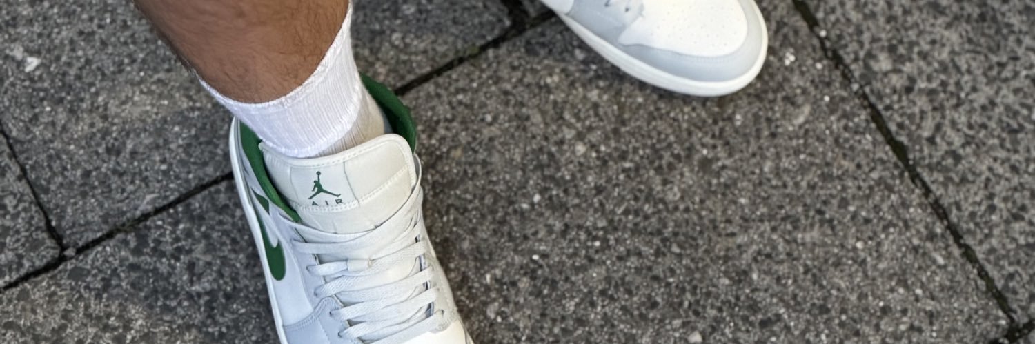 82211's profile banner image