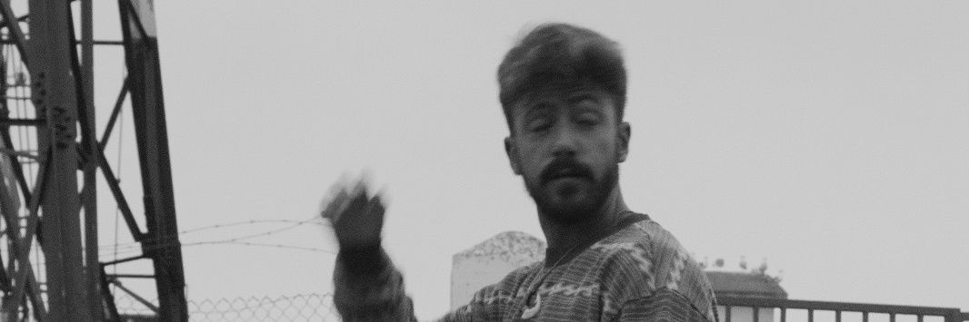 El Náufrago banner