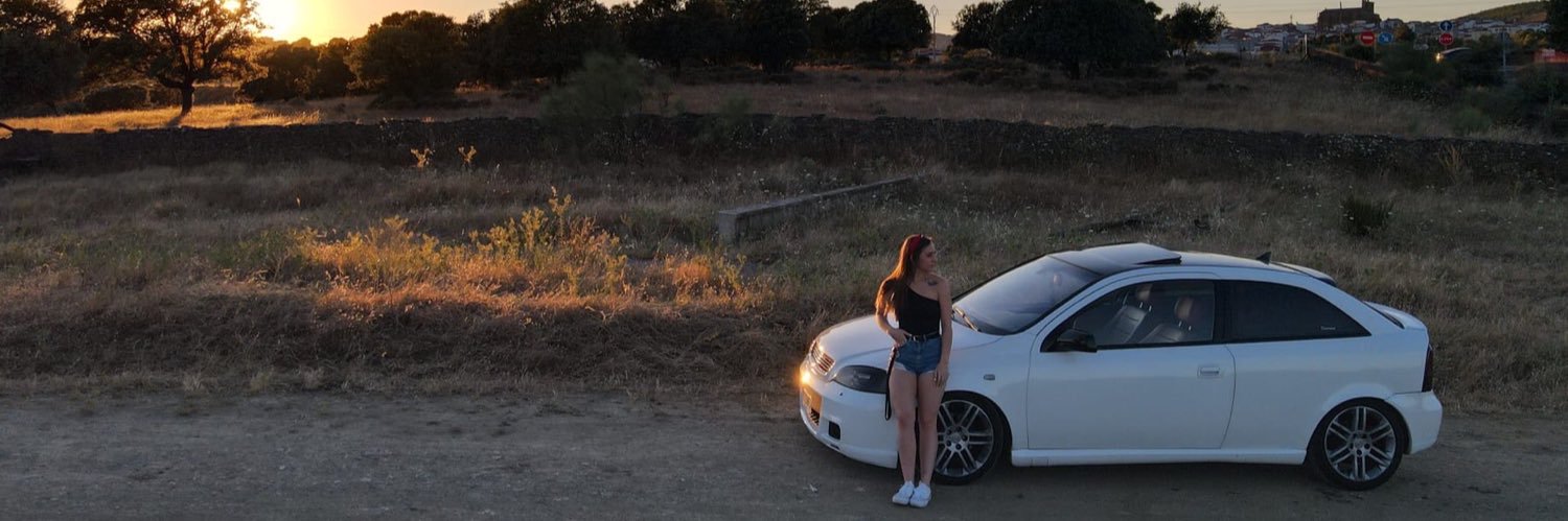 Raquelitta_21's profile banner image