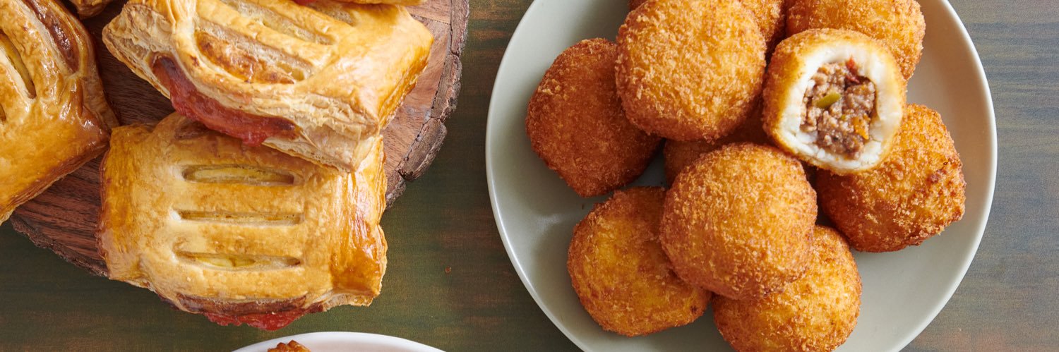 Porto's Bakery banner