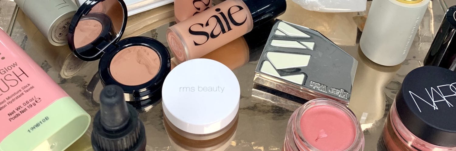 Blush painter 🖤 banner