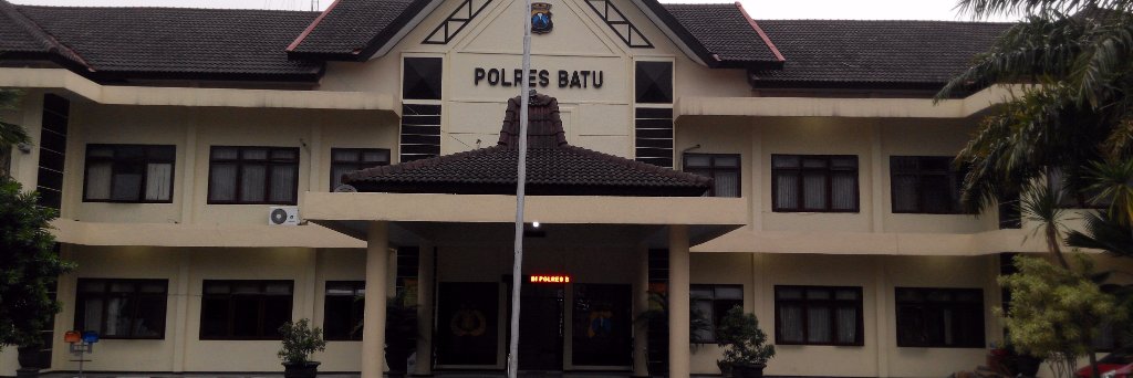 POLRES BATU banner