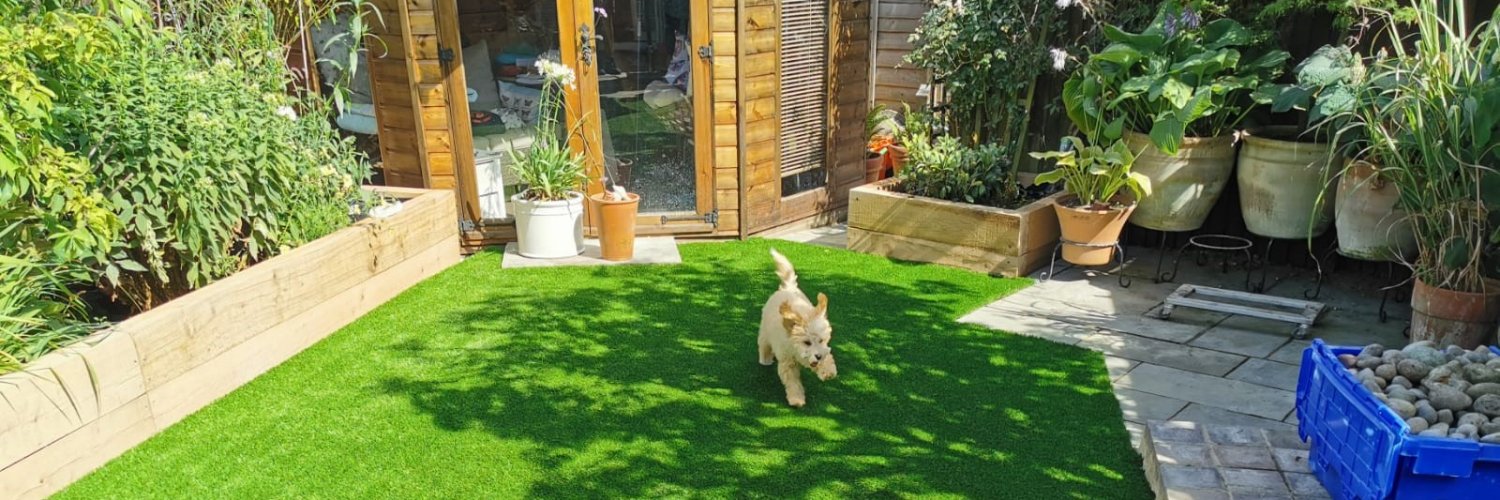 Perfectly Green Artificial Grass banner